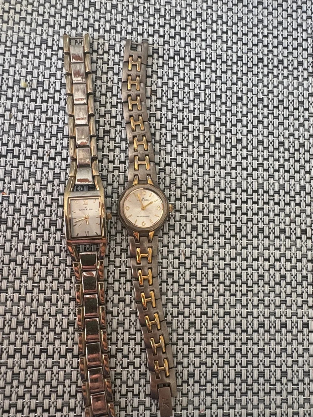 Anne Klein Fashion Ladies Wrist Watches Set of 2 need batteries extra links